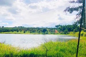 6 học sinh đi tắm hồ, 1 em đuối nước tử vong