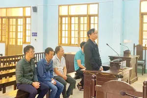 Tuyên án 6 người làm khống hồ sơ đăng kiểm ở Gia Lai