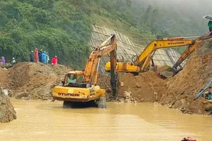 Chủ đầu tư phải chịu trách nhiệm về ách tắc giao thông do sạt lở đèo An Khê