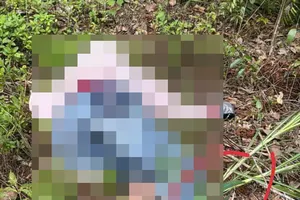 1 cô giáo tử vong trên đường đến trường, bên cạnh có con dao