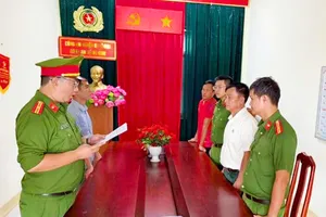 Bắt giam 1 chủ tịch Hội Người cao tuổi lừa chạy án