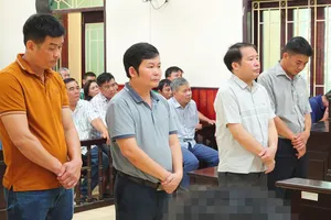 Nhận hối lộ bỏ qua lỗi đăng kiểm, cựu giám đốc bị phạt 3 năm tù