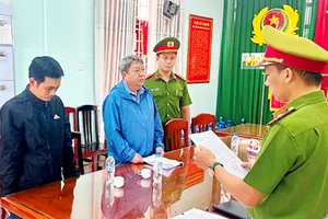 Cựu chủ tịch phường bị khởi tố vì xác nhận sai gần 19 m2 đất