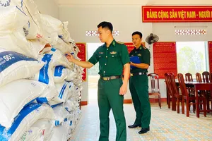 Bình Định: Đang xuống hàng không rõ nguồn gốc thì gặp lực lượng tuần tra