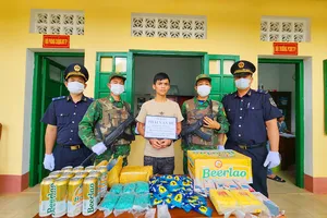 Kon Tum: Bắt đối tượng vận chuyển số lượng lớn ma túy từ Lào về Việt Nam