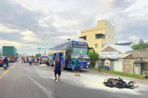 Gia Lai: Va chạm giao thông, 2 người tử vong, xe máy bị cháy rụi