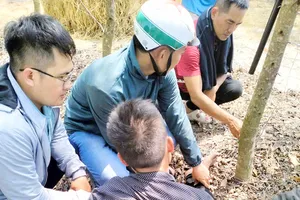 Người dùng dao tấn công chủ tiệm photocopy bị công an bắt trong rẫy