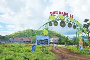 Gia Lai yêu cầu tháo dỡ nhà rông đang xây ở núi lửa Chư Đang Ya