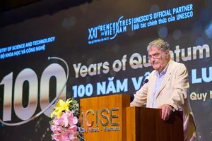 Giáo sư đoạt giải Nobel Vật lý năm 2012 ấn tượng với công nghệ lượng tử của Việt Nam
