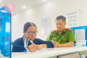 2 người phụ nữ ở Gia Lai trả lại 6 tỉ đồng cho người chuyển khoản nhầm