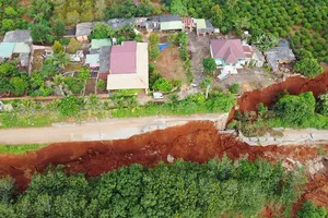 Gấp rút phong tỏa đường vào thủy điện Ia Ly