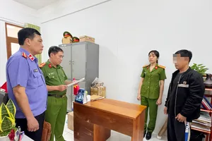 Tạm giữ 'cánh tay đắc lực' của giám đốc sản xuất cà phê giả ở Gia Lai