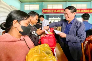 Gia Lai: Hỗ trợ gạo, tiền cho người dân bị thiệt hại do mưa bão