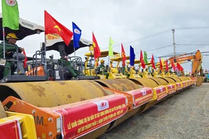 Gia Lai đồng loạt bấm nút khởi công, khánh thành 10 dự án tạo đột phá