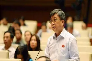 Tiếp tục lùi thời hạn trình Luật Biểu tình