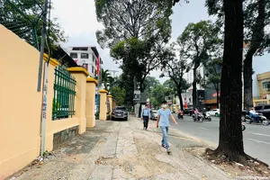 Bắt đầu cải tạo cảnh quan, vỉa hè Hồ Con Rùa tại TP.HCM