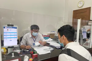 Thủ tục hành chính trong lĩnh vực đất đai, xây dựng vẫn còn phiền hà 