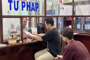 TP.HCM: Nhận hồ sơ của người dân cả sau giờ hành chính