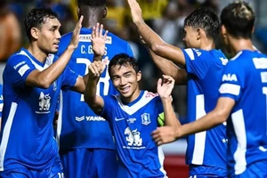 Quang Hải đối đầu với Chanathip ở giải Đông Nam Á