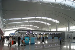Đề nghị tăng hai ga hành khách sân bay Tân Sơn Nhất