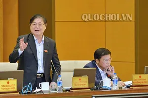 Mất hàng chục tỉ USD mà chả thấy xót!