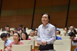 Bộ trưởng Phùng Xuân Nhạ nhận trách nhiệm vụ gian lận thi cử 