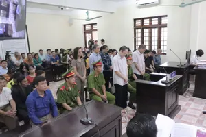 Vụ gian lận điểm thi Hà Giang: 19 người bất tuân lệnh tòa