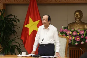 Làm thủ tục trực tuyến nhưng vẫn phải... nộp hồ sơ giấy