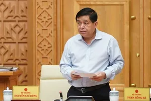 Bộ trưởng KH&ĐT: Gần 13 triệu lao động mất việc, giảm giờ làm, giảm thu nhập