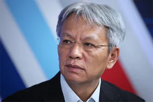 TS Nguyễn Sĩ Dũng: Chuyển chiến lược chống dịch, nhưng đừng để mỗi nơi mỗi kiểu