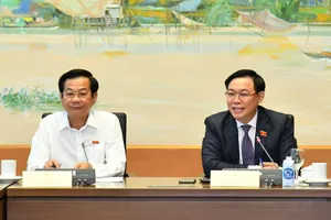 Chủ tịch Quốc hội: Không dùng nguồn cải cách tiền lương để đầu tư cao tốc