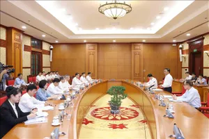 Các Tổ công tác của Bộ Chính trị làm việc với 4 tỉnh, thành