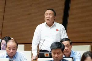 Yêu cầu xe taxi, xe công nghệ phải trang bị ghế trẻ em là không khả thi