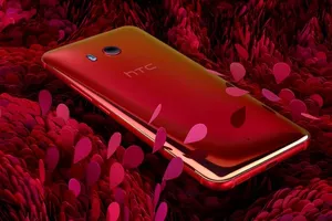 HTC U11 sắc đỏ ra mắt thị trường Việt Nam 
