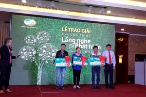 Viettel trao thưởng cho khách hàng có góp ý hay