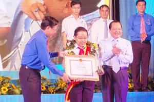 TP.HCM vinh danh bảy công dân trẻ tiêu biểu năm 2013