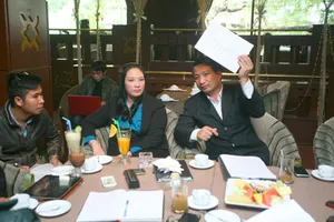 Báo Người Đưa Tin: Bà Ngọc cứ khởi kiện!