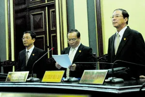 Giao tòa phê chuẩn lệnh bắt, khám xét, tạm giam?