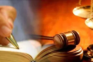 Ra văn bản pháp luật sai, phải bồi thường?