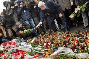 Canada ngừng hợp tác quân sự với Nga