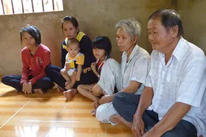 Làm thuê nuôi cháu