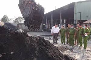 Một nhà máy chôn chất thải ngay trong khuôn viên