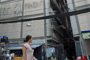 Di dời khẩn cấp hai lô chung cư Thanh Đa