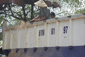 Xe ben, xe bồn cơi nới hết đường chạy