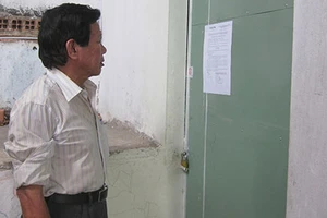 Ngân hàng quá tay với khách hàng