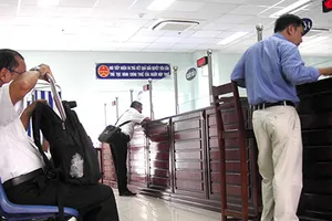 Nộp thuế: Đúng luật lại gây phiền? 