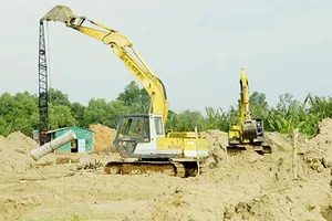 Doanh nghiệp: Không “bôi” thì không “trơn”