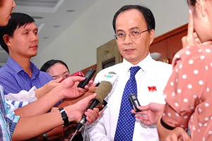 Trả lời báo chí là trả lời dân