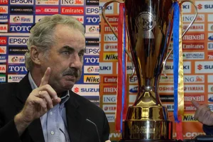 HLV A. Riedl cùng Indonesia khởi động chiến dịch AFF Cup 
