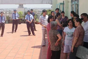 Cư dân đòi “trục xuất” chủ đầu tư chung cư